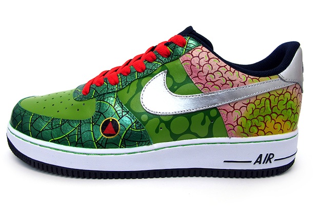 mars-attacks-nike-air-force-sekure-d-custom-3